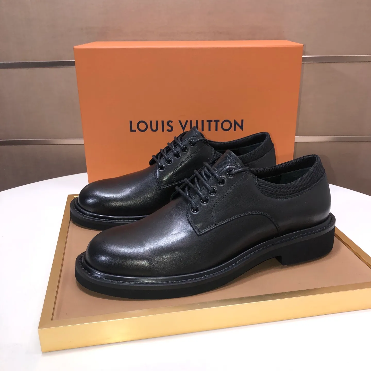 Men's men's shoes 💰660💰[LOUIS VUITTON] (original order) new style 🍀LV Louis Vuitton * - top version of LV classic leather shoes! Made of imported original single cowhide, original leather side strips and wear-resistant rubber outsole! High quality products! Code number 39-44 (38.45 customized)